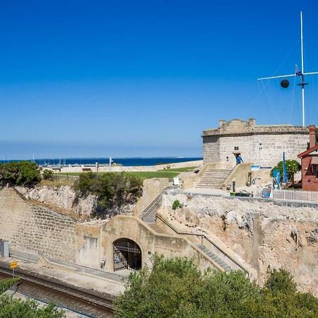 West End Warehouse Historical Opposite Beach Fremantle Buitenkant foto