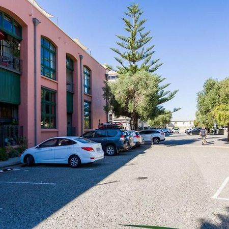 West End Warehouse Historical Opposite Beach Fremantle Buitenkant foto